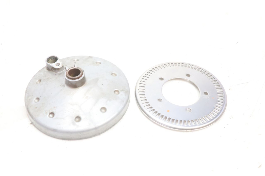 photo de FRONT ABS SENSOR PEUGEOT SATELIS 125 (2006 - 2009) - Zoom on usage condition