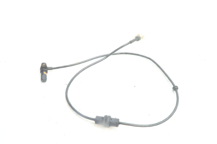 photo de FRONT ABS SENSOR PEUGEOT SATELIS 125 (2006 - 2009) - Technical close-up