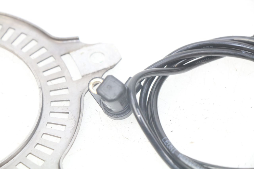 photo de FRONT ABS SENSOR APRILIA SRV 850 (2012 - 2017) - Alternative perspective