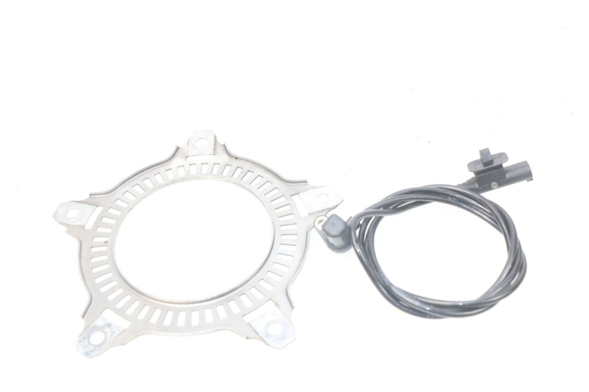 photo de FRONT ABS SENSOR APRILIA SRV 850 (2012 - 2017) - Technical close-up