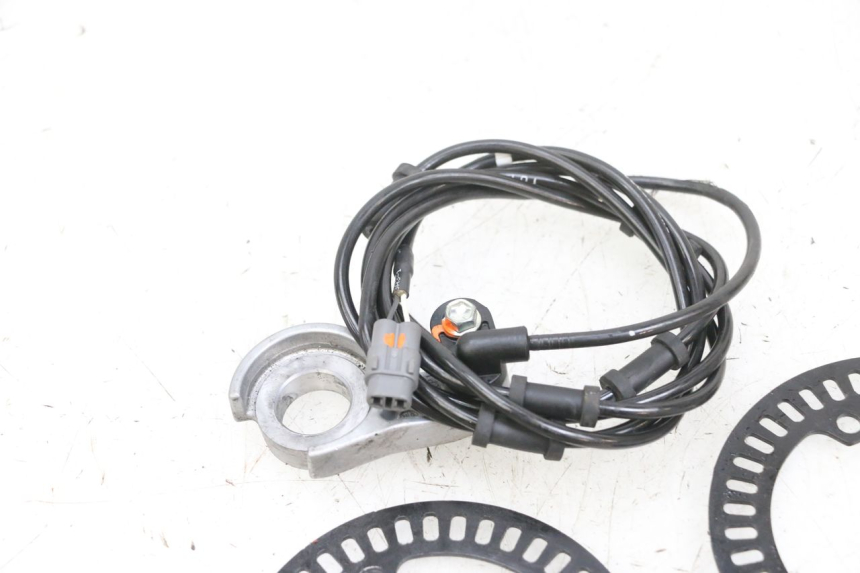 photo de FRONT ABS SENSOR YAMAHA TRICITY 300 (2020 - 2024) - Alternative perspective