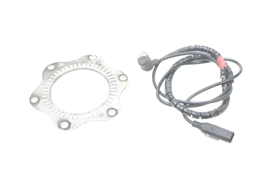 photo de FRONT ABS SENSOR PIAGGIO VESPA GTS IE ABS 300 (2016 - 2018) - Alternative perspective