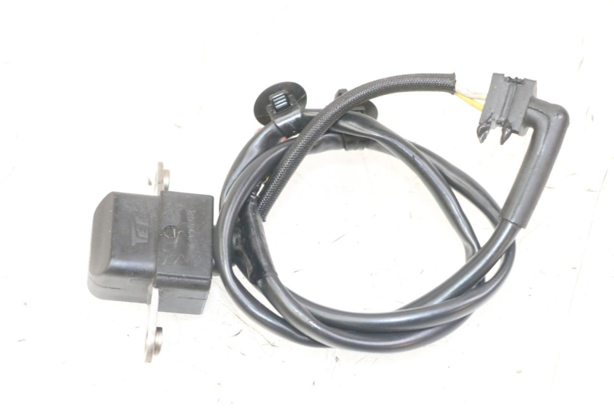 photo de IGNITION SENSOR HONDA CB R 1000 (2018 - 2023) - Alternative perspective