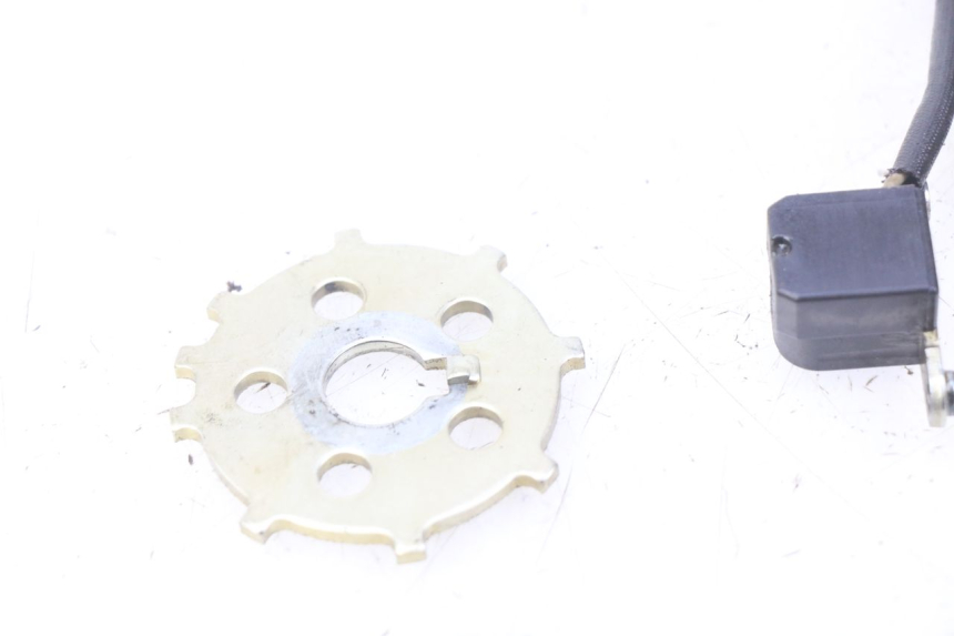 photo de IGNITION SENSOR YAMAHA FJR ABS 1300 (2006 - 2012) - Alternative perspective