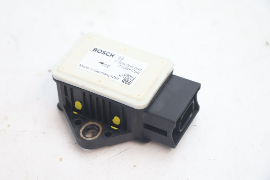 photo de LEAN ANGLE SENSOR CAN-AM SPYDER RS 1000 (2008 - 2012) - Zoom on usage condition