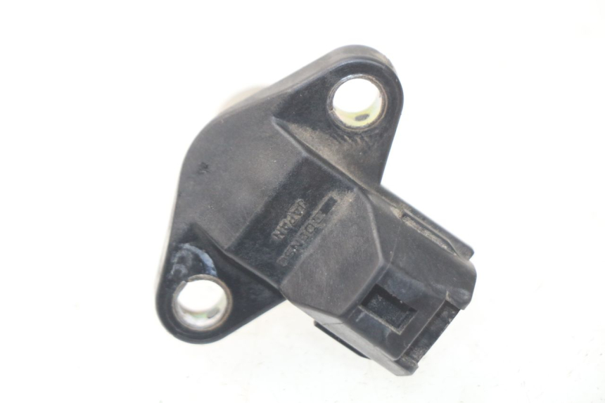 photo de CAMSHAFT SENSOR SUZUKI GSX-R GSXR 600 (2001 - 2003) - Alternative perspective