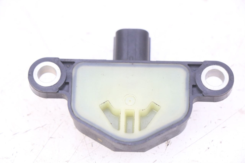 photo de FALL SENSOR HONDA CB R 1000 (2018 - 2023) - Zoom on usage condition