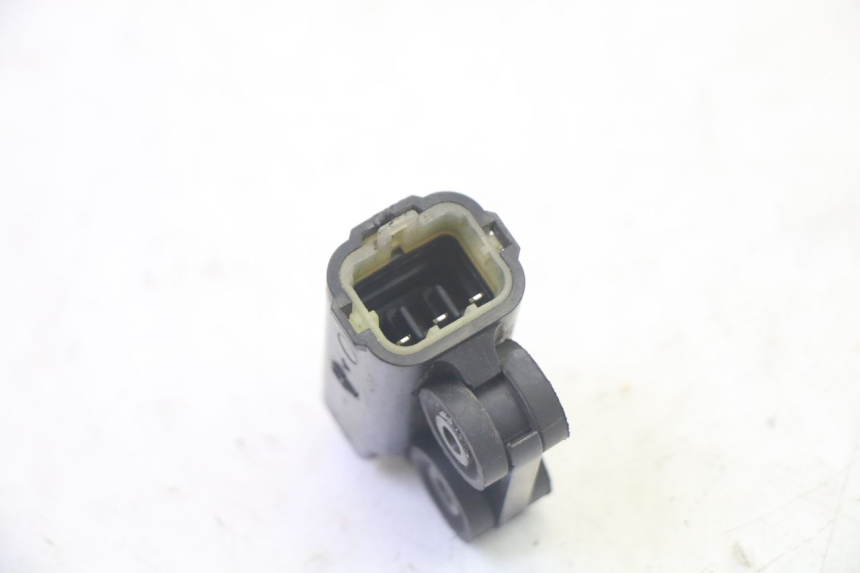 photo de TILT SENSOR YAMAHA FZ6 N FAZER 600 (2004 - 2006) - Technical close-up