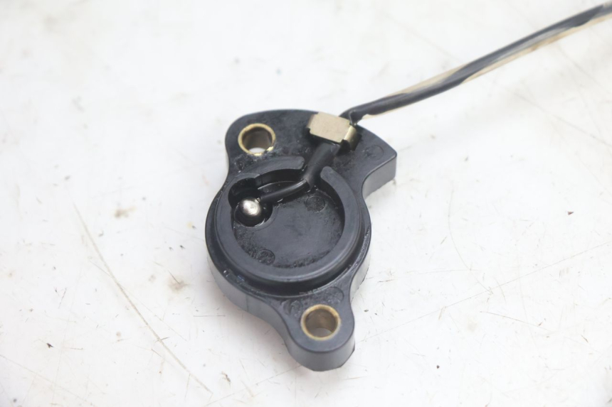photo de NEUTRAL SENSOR SUZUKI DR S 600 (1985 - 1989) - Technical close-up