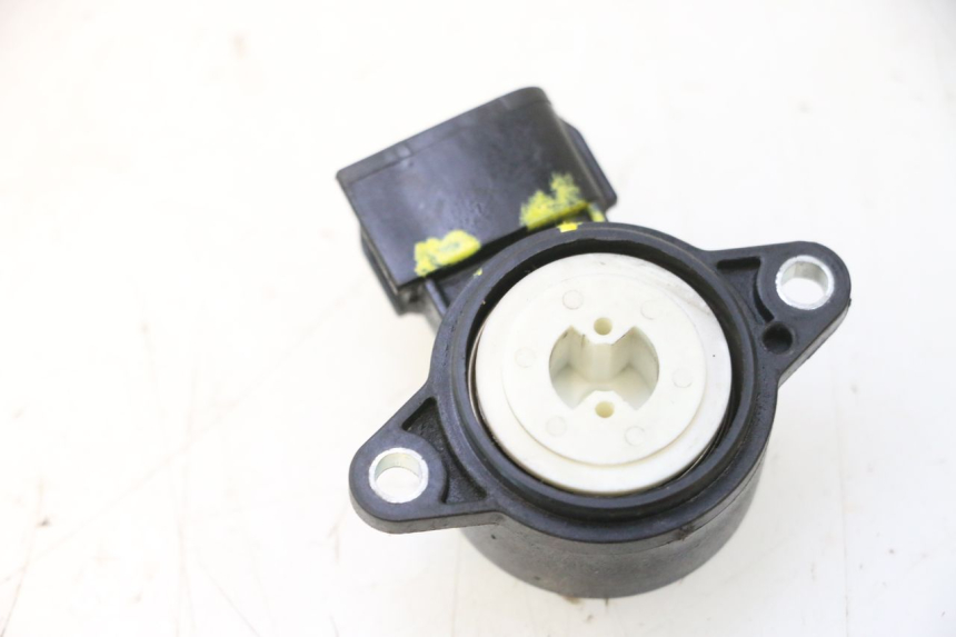 photo de TPS SENSOR SUZUKI BURGMAN 125 (2007 - 2014) - Zoom on usage condition