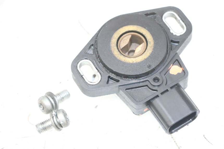 photo de TPS SENSOR HONDA CBF 500 (2004 - 2007) - Alternative perspective