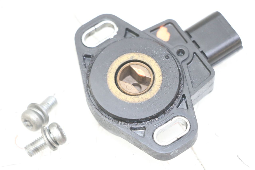 photo de TPS SENSOR HONDA CBF 500 (2004 - 2007) - Technical close-up