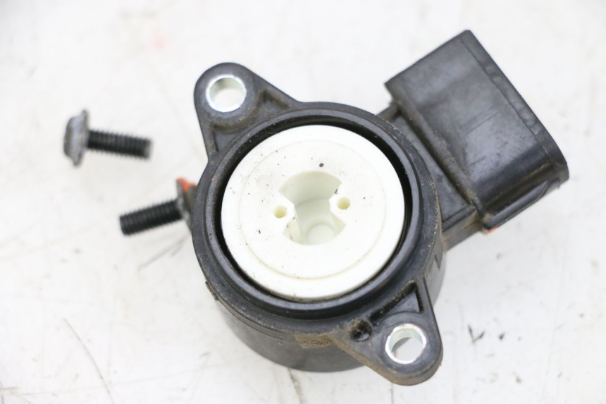 photo de TPS SENSOR YAMAHA X-MAX XMAX 125 (2010 - 2013) - Technical close-up