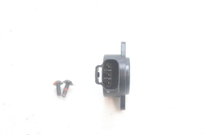 photo de TPS SENSOR YAMAHA XMAX X-MAX 125 (2006 - 2009) - Alternative perspective