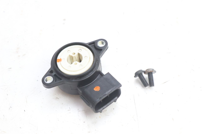 photo de TPS SENSOR YAMAHA X-MAX XMAX 125 (2010 - 2013) - Alternative perspective