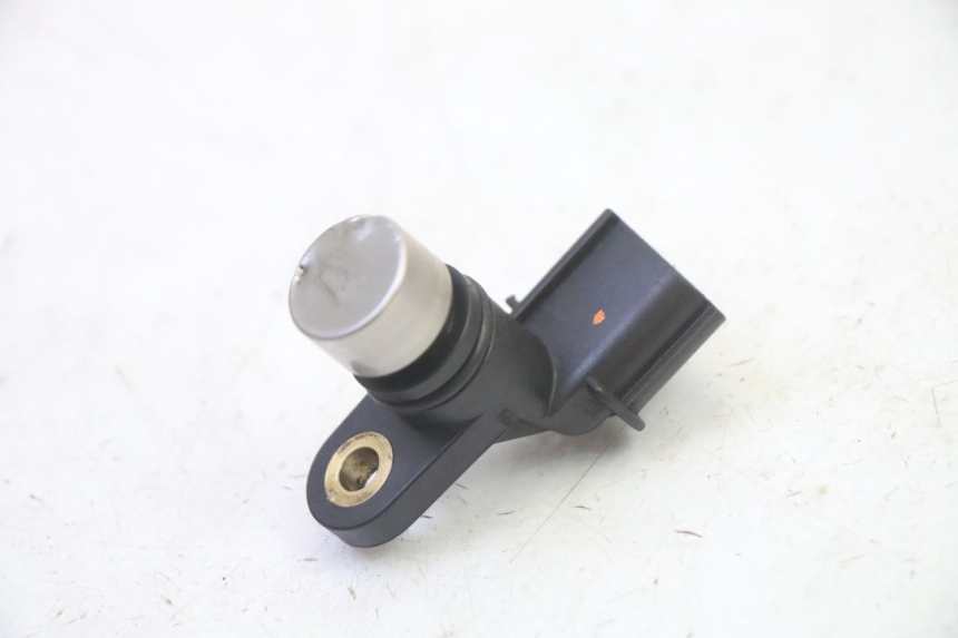 photo de SPEED SENSOR HONDA FES S-WING SWING ABS 125 (2007 - 2015) - Alternative perspective