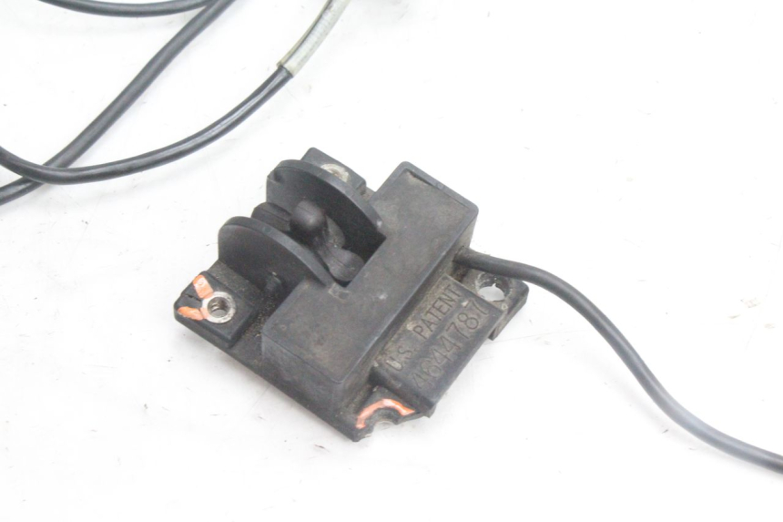 photo de SPEED SENSOR YAMAHA WAVE RUNNER GP R 1200 (2000 - 2003) - Alternative perspective