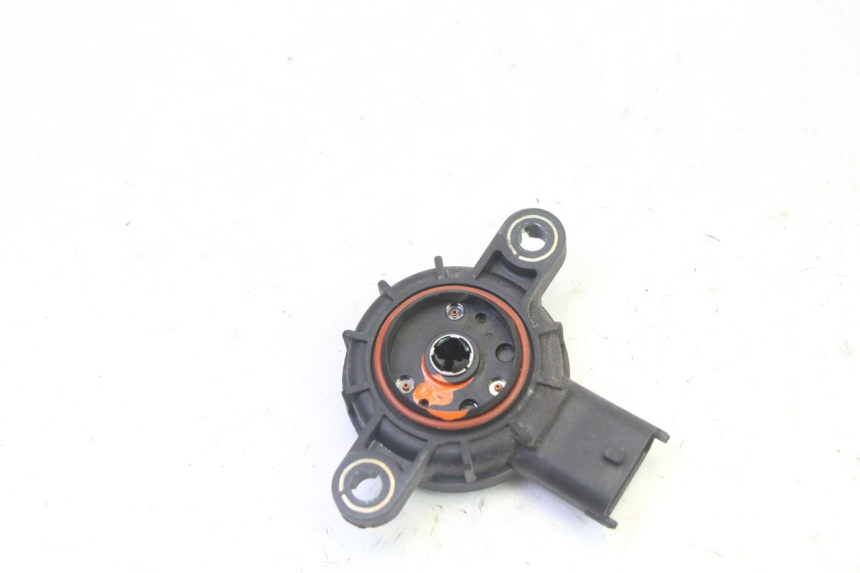 photo de ROLL LOCK POSITION SENSOR PIAGGIO MP3 125 (2006 - 2014) - Zoom on usage condition