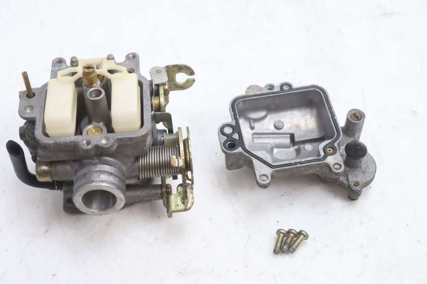 photo de CARBURETOR KYMCO AGILITY 4T 50 (2005 - 2018) - Surface and material condition