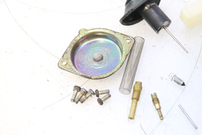 photo de CARBURETOR KYMCO AGILITY 4T 50 (2005 - 2018) - Fixing points details