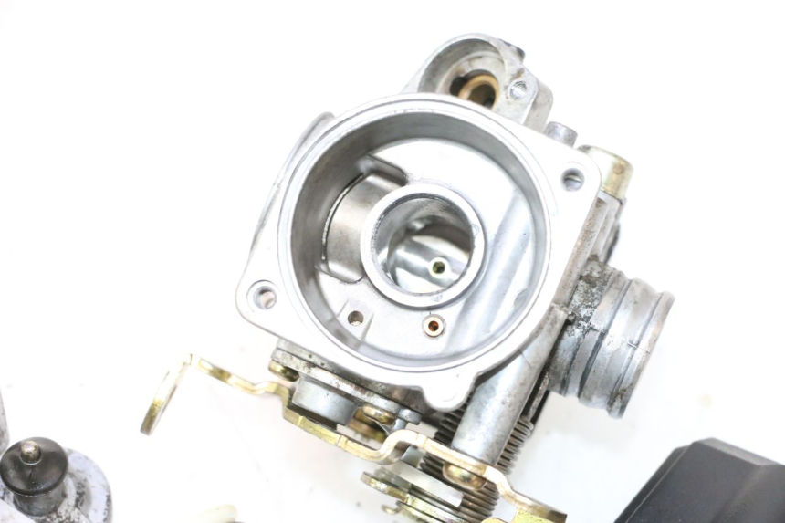 photo de CARBURETOR KYMCO AGILITY PREMIUM 50 (2007 - 2010) - Distinctive features