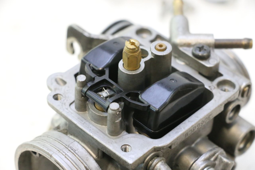 photo de CARBURETOR APRILIA ATLANTIC S 125 (2010 - 2013) - Surface and material condition