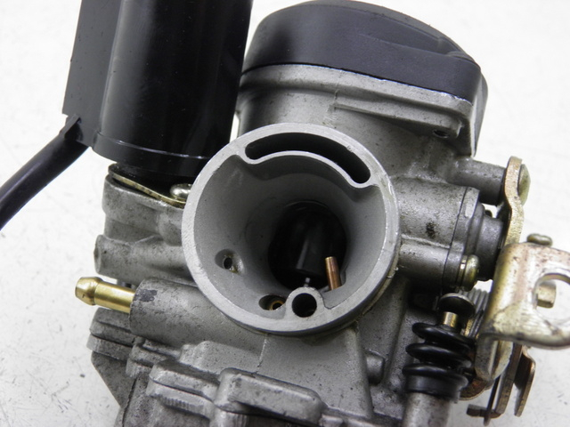 photo de CARBURETOR BENZHOU YY50QT31 VINTAGE 50 (2009 - 2012) - Surface and material condition