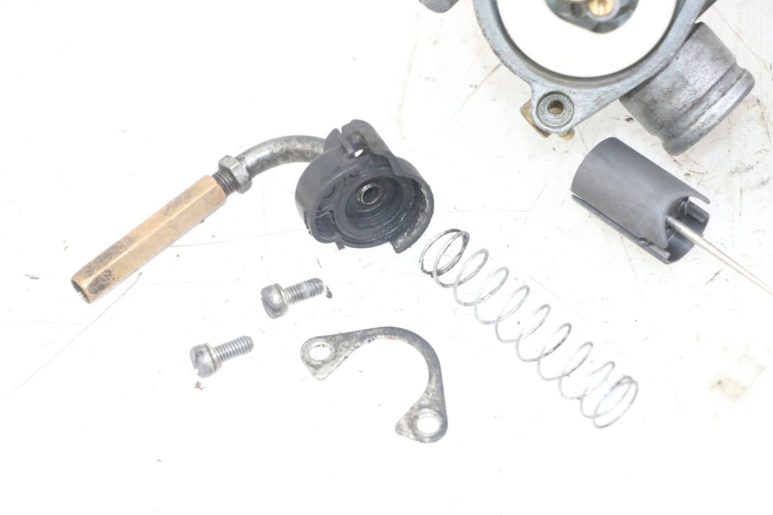 photo de CARBURETOR MBK BOOSTER SPIRIT NAKED 50 (2004 - 2017) - Distinctive features