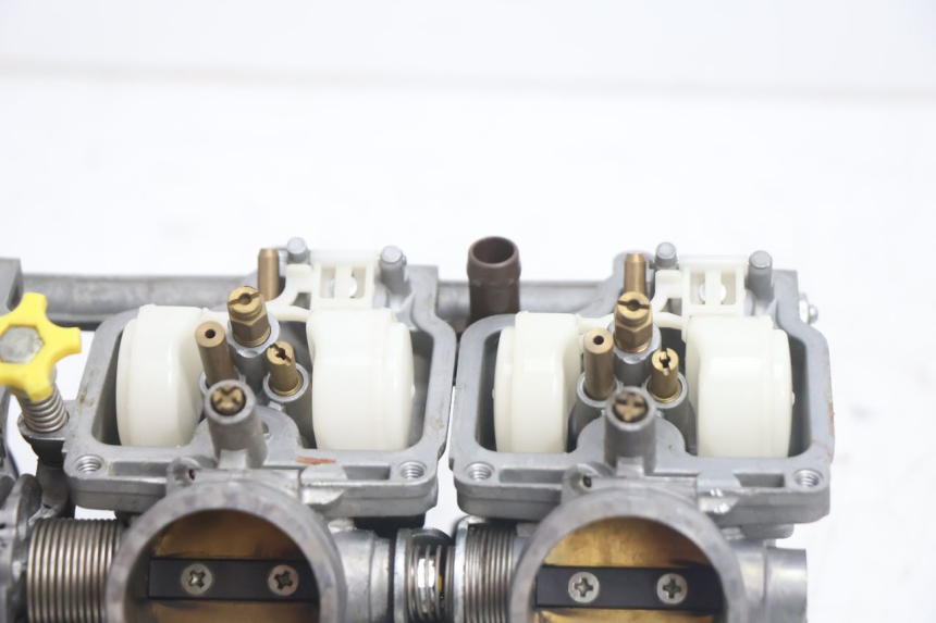 photo de CARBURETOR HONDA CB F HORNET 600 (2005 - 2006) - Distinctive features