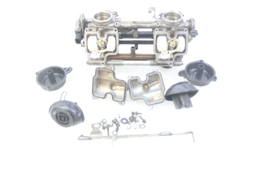 photo de CARBURETOR HONDA CBF 500 (2004 - 2007) - Focus on structure
