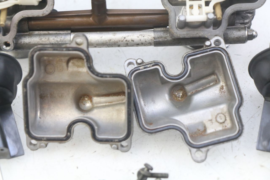 photo de CARBURETOR HONDA CBF 500 (2004 - 2007) - Spare part profile view