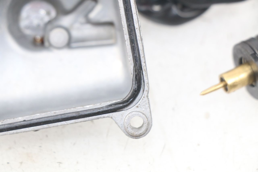 photo de CARBURETOR JMSTAR CJ12M 125 (2005 - 2007) - Surface and material condition