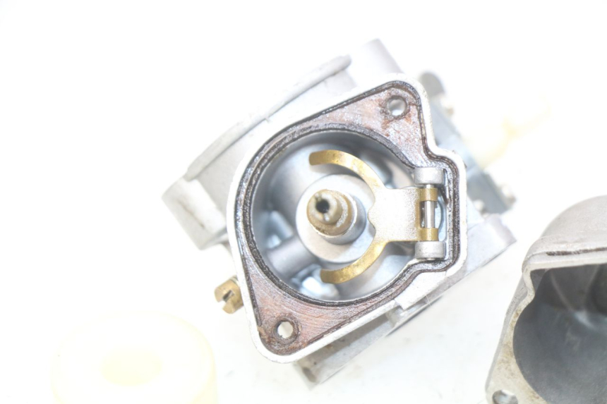 photo de CARBURETOR POCKET BIKE COURSE 50 - Fixing points details