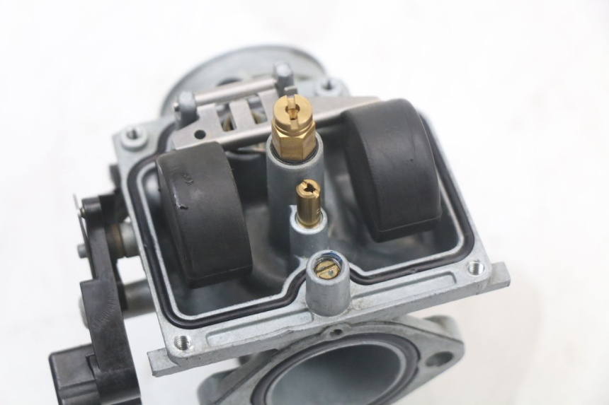 photo de CARBURETOR RSR DIRT BIKE 150 - Additional view of the item