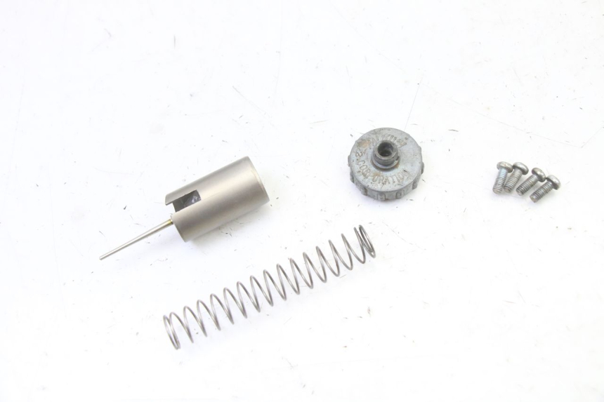 photo de CARBURETOR CCR DIRT BIKE 125 - High-resolution close-up