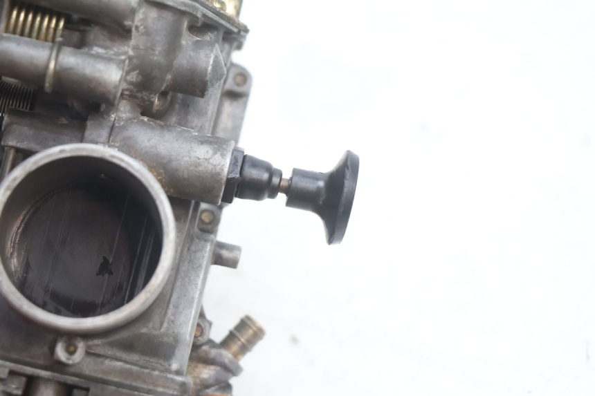 photo de CARBURETOR SUZUKI DR S 600 (1985 - 1989) - Alternative perspective