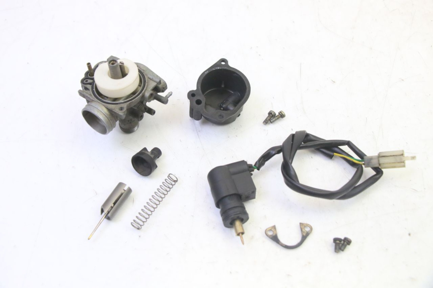 photo de CARBURETOR PEUGEOT ELYSTAR 50 (2002 - 2014) - Surface and material condition