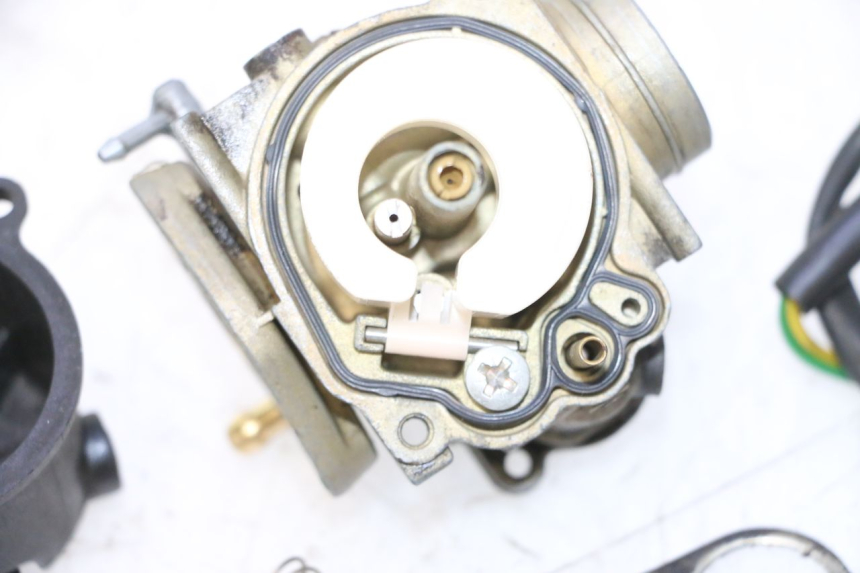 photo de CARBURETOR PEUGEOT ELYSTAR 50 (2002 - 2014) - Detailed visual inspection