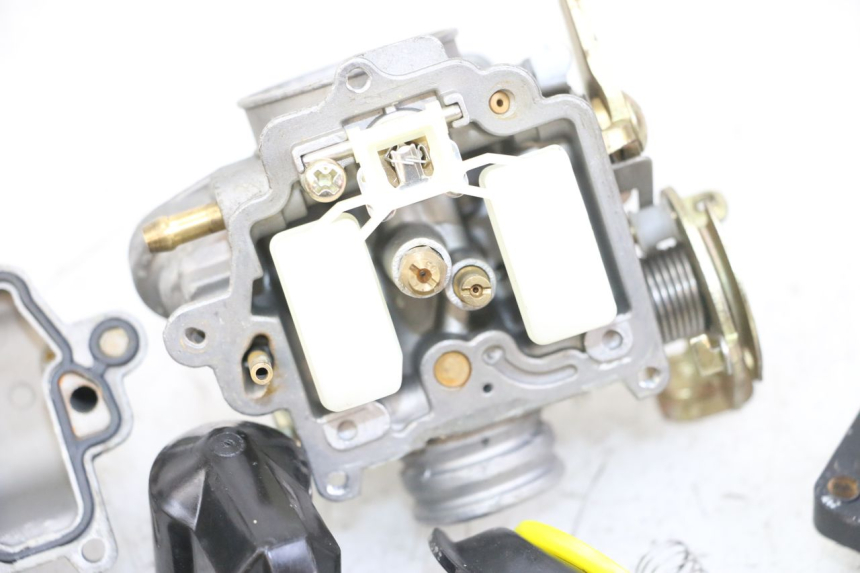 photo de CARBURETOR EUROCKA RETRO 50 (2007 - 2014) - Detailed visual inspection