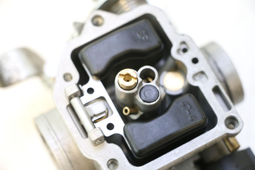 photo de CARBURETOR JM MOTORS EVOLIS 4T 50 (2018 - 2022) - High-resolution close-up