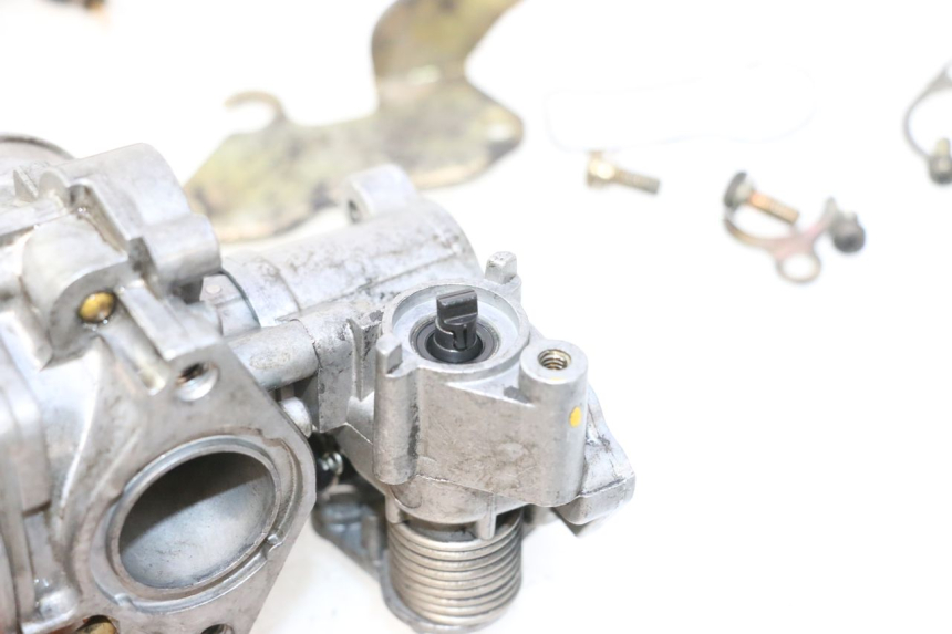 photo de CARBURETOR HONDA FES PANTHEON 2T 125 (1998 - 2002) - Detailed visual inspection