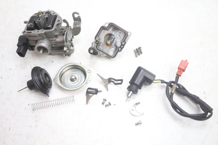 photo de CARBURETOR SYM FIDDLE 3 III 50 (2014 - 2020) - Surface and material condition