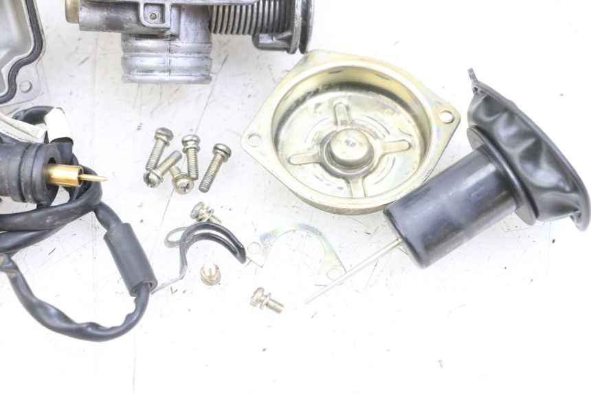 photo de CARBURETOR GOES WIKI 125 (2010 - 2015) - High-resolution close-up