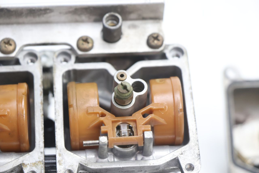 photo de CARBURETOR KAWASAKI GPX F ZX750F 750 (1986 - 1990) - Component zoom
