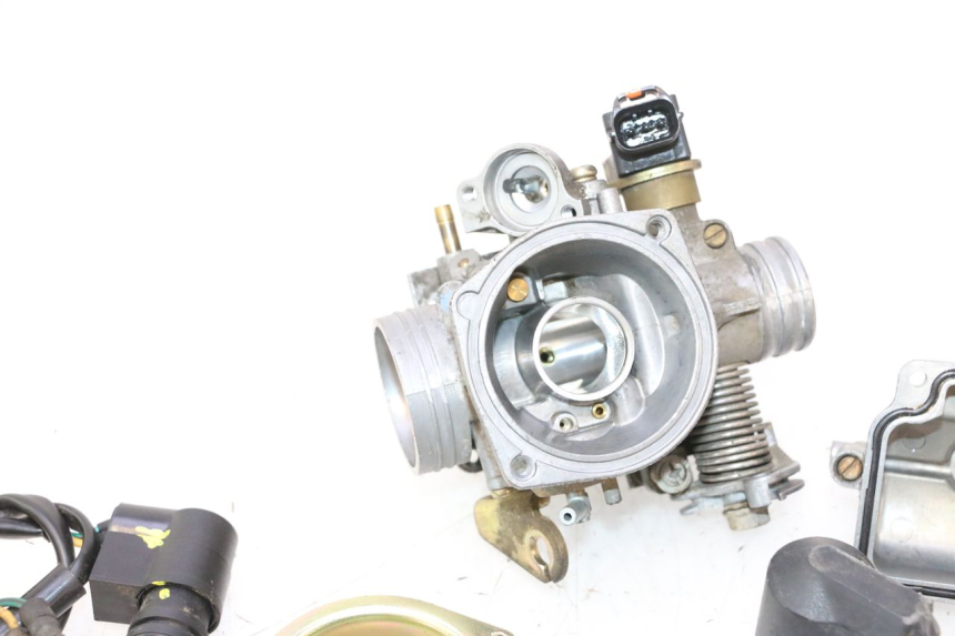 photo de CARBURETOR KYMCO GRAND DINK 125 (2008 - 2014) - Additional view of the item