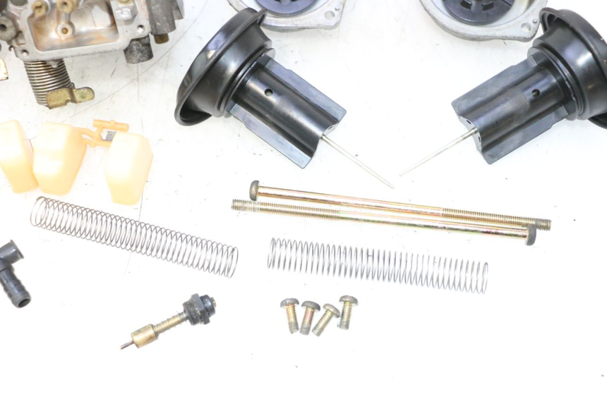 photo de CARBURETOR SUZUKI GS GSE 500 (2001 - 2003) - Alternative perspective