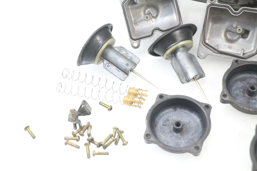 photo de CARBURETOR SUZUKI GSF N BANDIT 600 (1996 - 1999) - Fixing points details