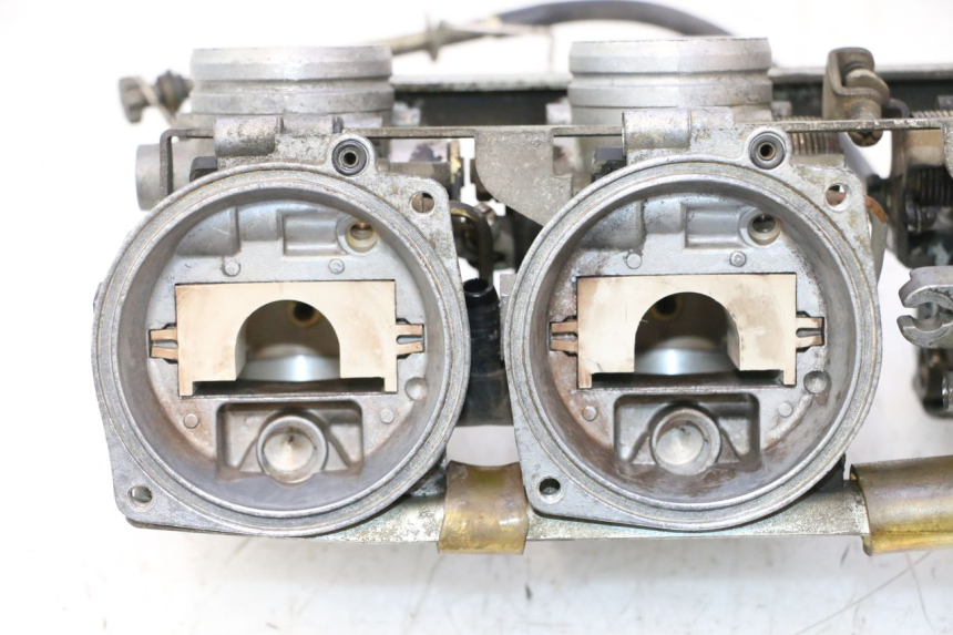 photo de CARBURETOR SUZUKI GSX F GSXF 750 (1988 - 1998) - Zoom on usage condition