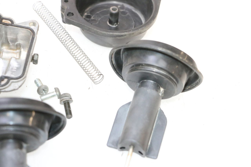 photo de CARBURETOR SUZUKI GSX F GSXF 750 (1988 - 1998) - Fixing points details