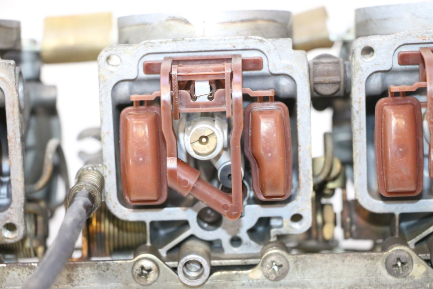 photo de CARBURETOR SUZUKI GSX F GSXF 750 (1988 - 1998) - Focus on structure
